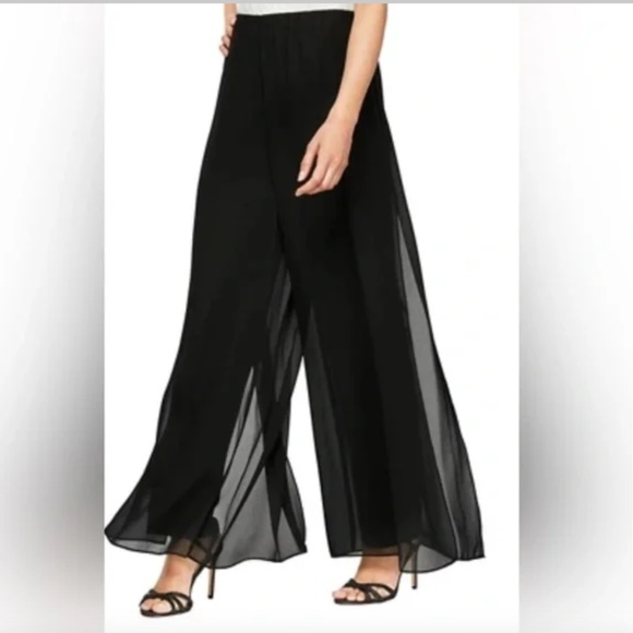 Pants - 🎀Black Chiffon Layered Pants - Like New! - Size Small🎀
